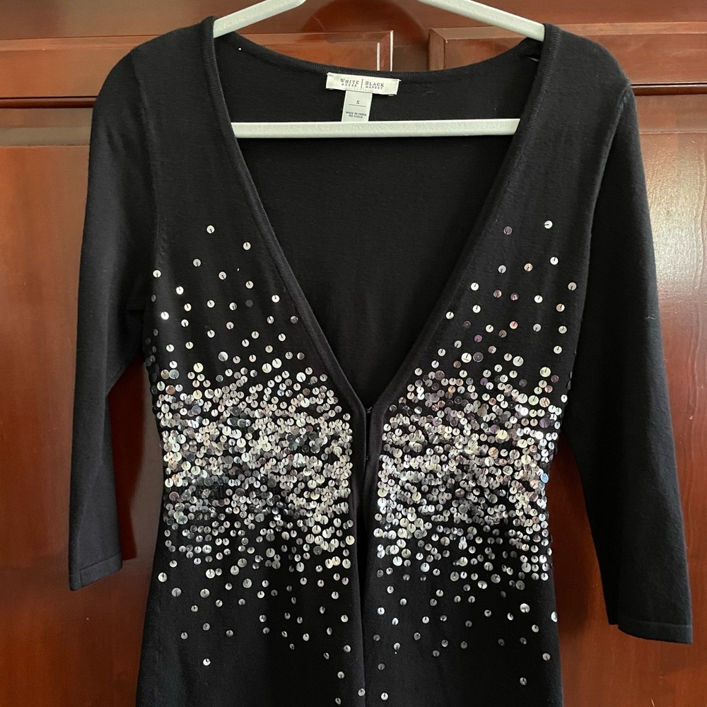 White House black market black sweater